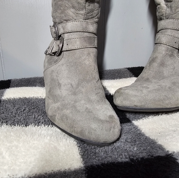 Wedge slouch boots with western trim - Picture 3 of 9